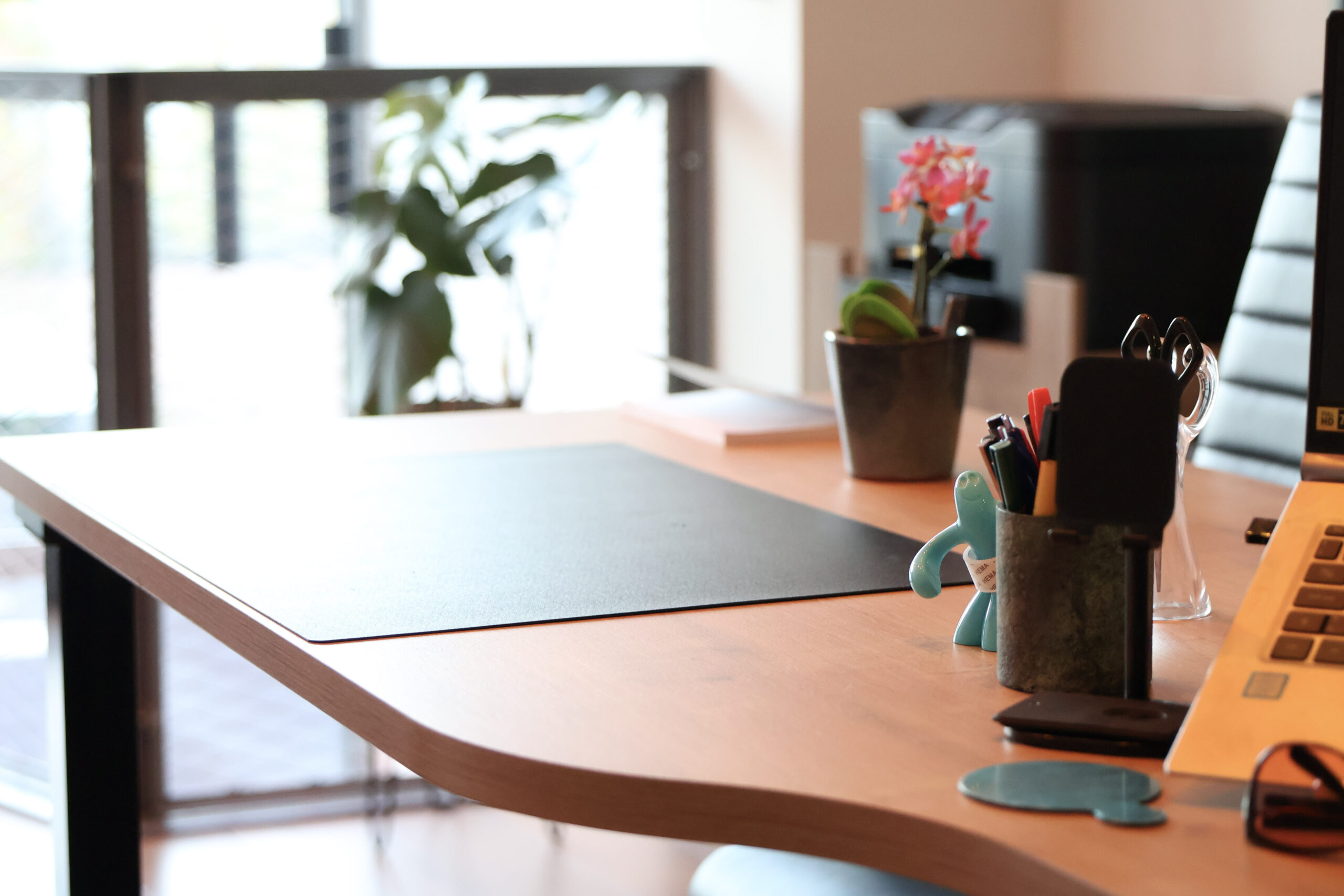 Bureautafel met buikuitsparing